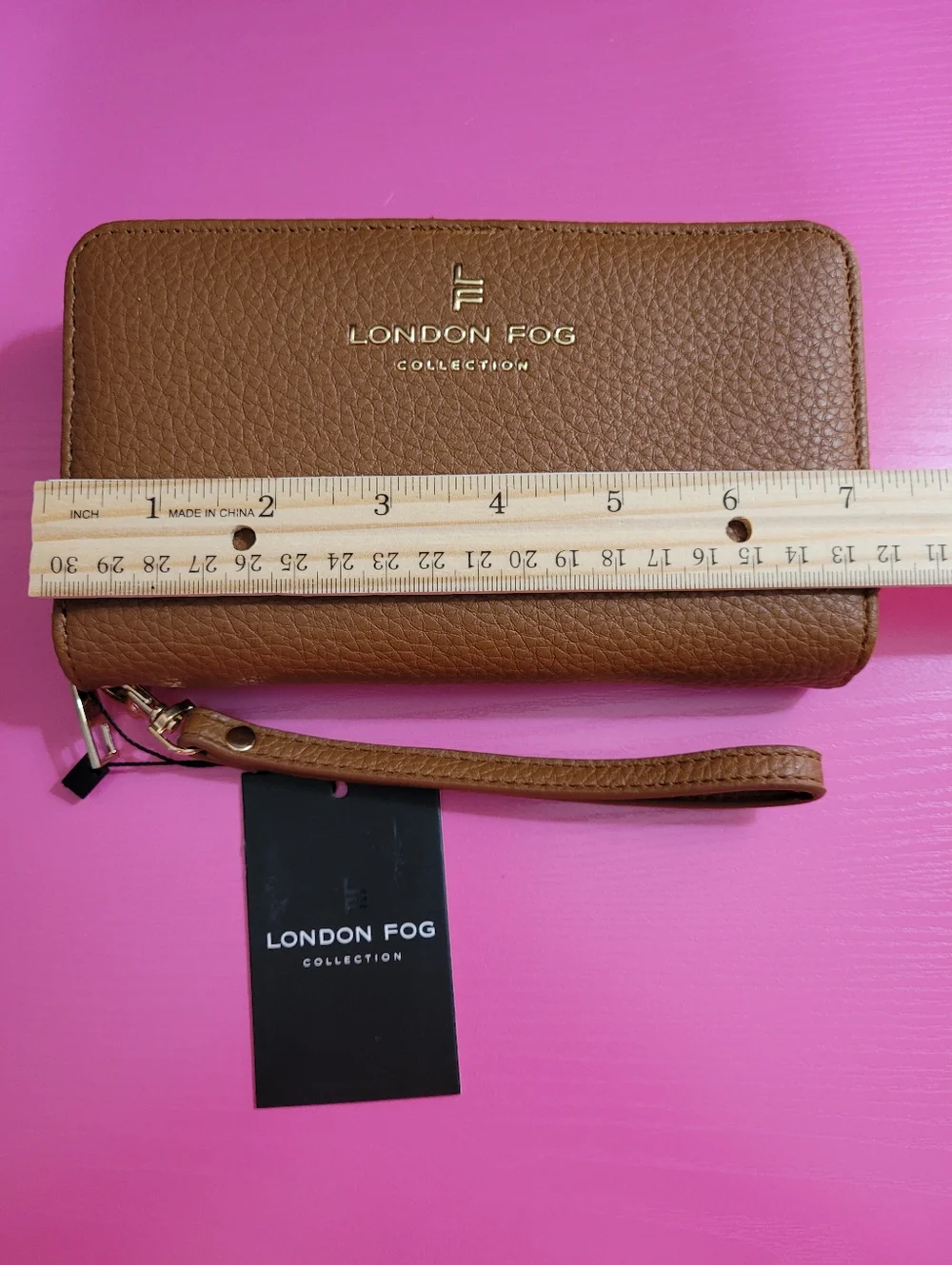 London Fog Pebbled Wristlet Wallet Single Zip Around Front Flap Tan NWT (0762)